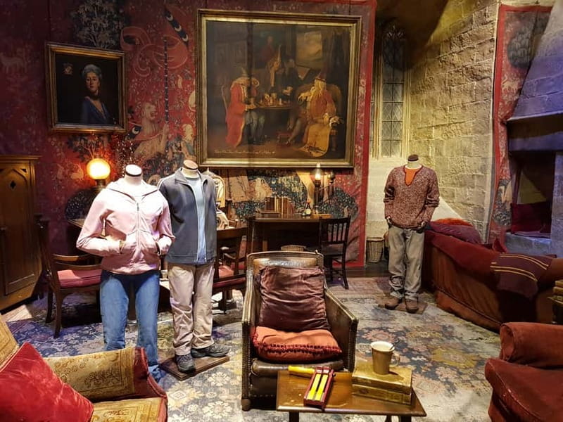 Harry Potter Studio Ticket & Tour of London Film Locations - Who will enjoy this full-day outing?