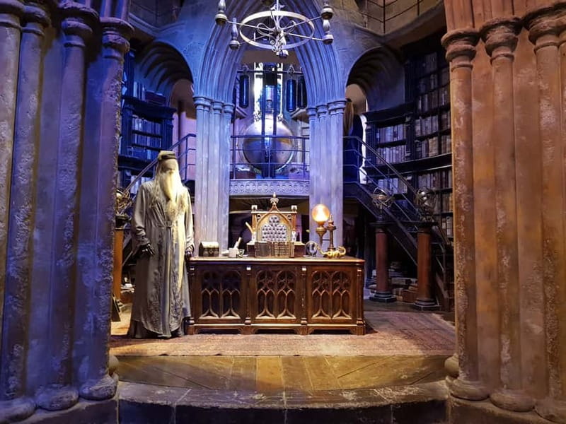 Harry Potter Studio Ticket & Tour of London Film Locations - Meeting outside the Empire Casino
