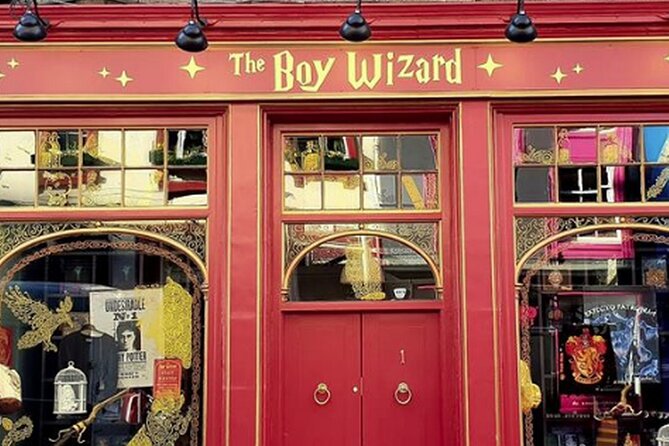 Harry Potter Tour & Edinburgh Castle Visit - Victoria Street, Edinburgh’s Diagon Alley moment