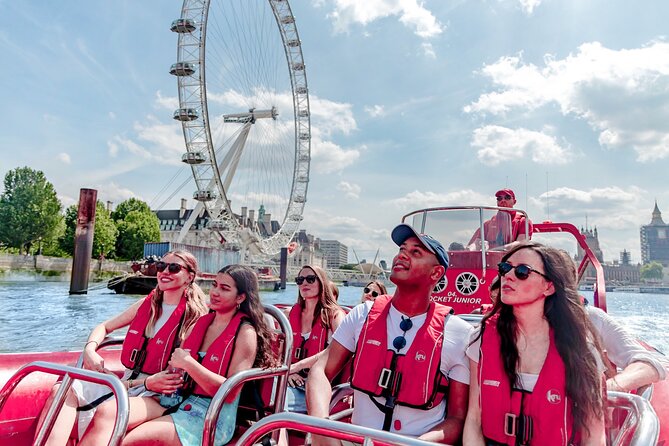 High-Speed Thames River Speedboat in London - When the Thames turns into a racetrack