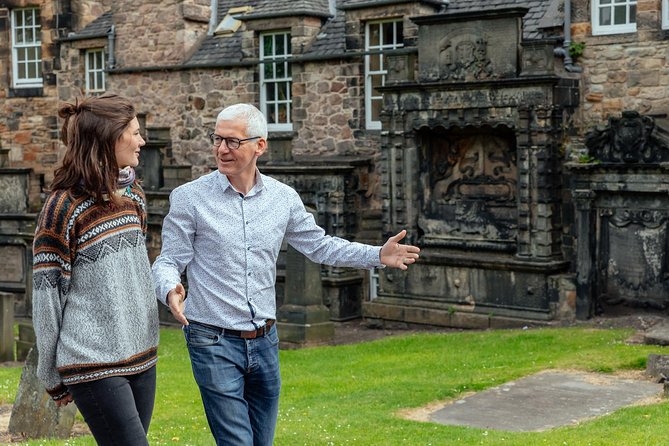 Highlights & Hidden Gems With Locals: Best of Edinburgh Private Tour - Grassmarket, from executions to pub tables