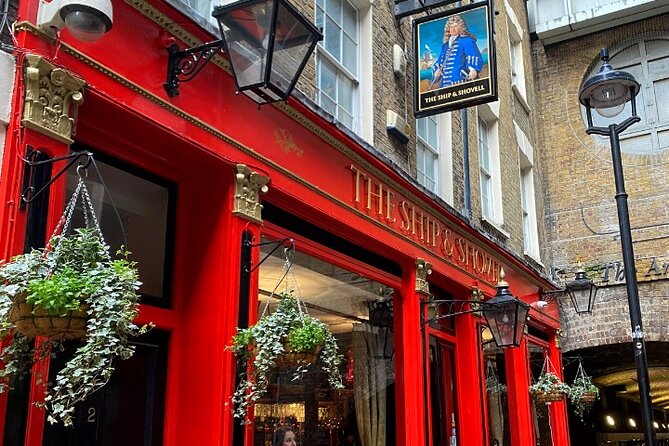 Historic Pub Walking Tour of London - First pub: an introduction to London pub culture