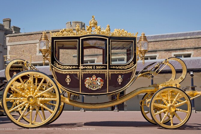 Inside Buckingham Palace State Rooms & Royal London Walking Tour - Starting at the Queen Victoria Memorial