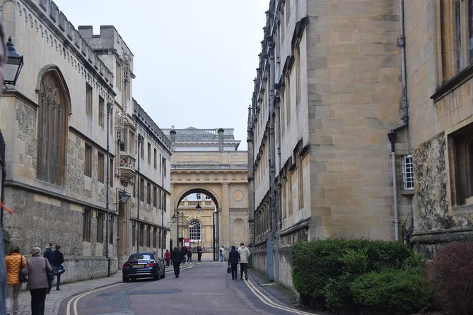 Inspector Morse, Lewis and Endeavour Oxford Walking Tour - The Randolph Hotel and screen connections