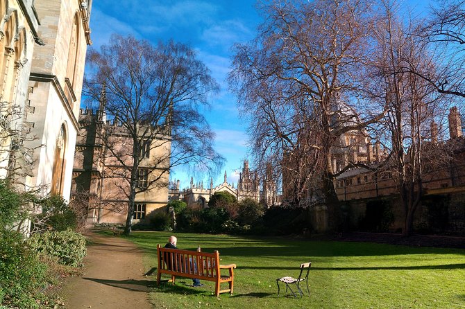 Inspector Morse Oxford Small Group Public Tour at 12.00 - The Randolph Hotel and Morse’s pub world