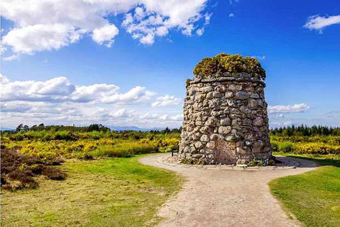 INVERGORDON PORT Tour of Culloden, Cairns & Cawdor Castle - Loch Ness: a scenic pause, not a full lake cruise