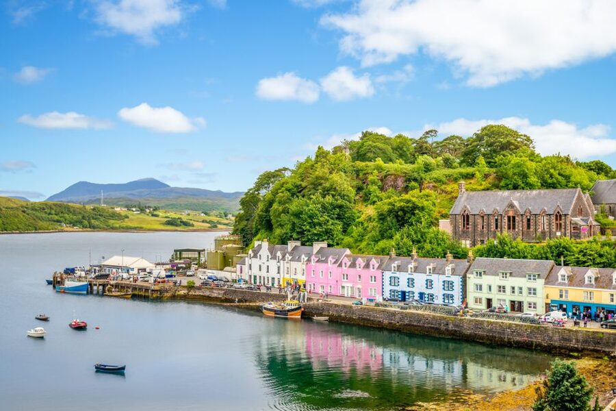 Inverness: Loch Ness, Skye, & Eilean Donan Castle Tour - Starting in Inverness and following Loch Ness