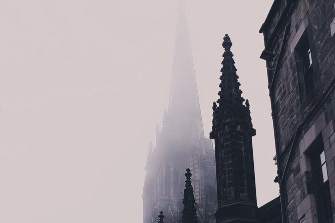 JK Rowling's Harry Potter Walking Tour in Edinburgh - Greyfriars Kirk and the Tom Riddle grave
