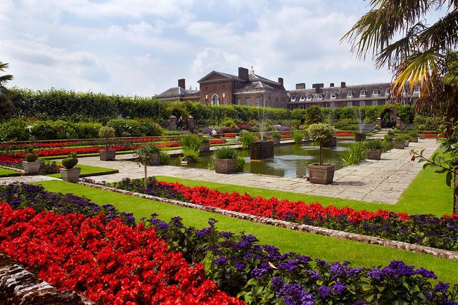 Kensington Palace Entrance Ticket - Entering the palace and getting oriented
