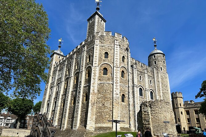 Kid-Friendly Private Tower of London Tour with Blue Badge Guide - The White Tower: armor, kings, and the main fortress
