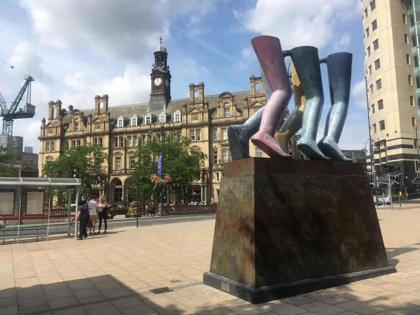 Leeds: 2-Hour Highlights Walking Tour - Leeds Town Hall and the civic face of the city
