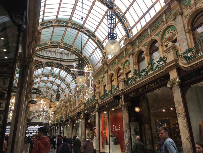 Leeds: 2-Hour Highlights Walking Tour - Pace, weather, and accessibility