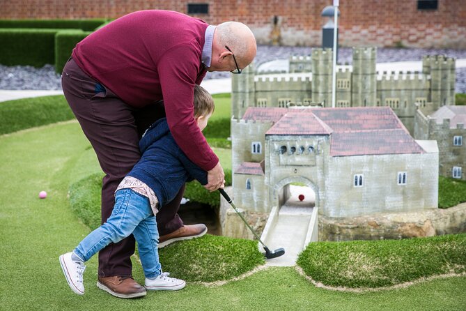 Leeds Castle Admission - Ultimate Explorer Tickets - The maze and underground grotto