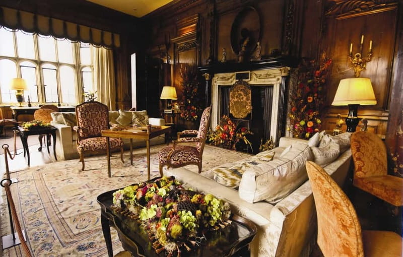 Leeds Castle, Canterbury, Dover, Greenwich & Free Snack Pack - Leeds Castle and its island setting