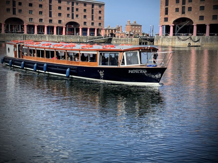 Liverpool: Albert Docks Sightseeing Cruise with Commentary - Commentary: useful, but do not make it the whole reason to go