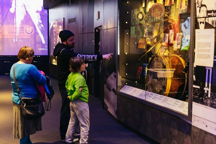 Liverpool: British Music Experience Ticket - Costumes and instruments that make the history real