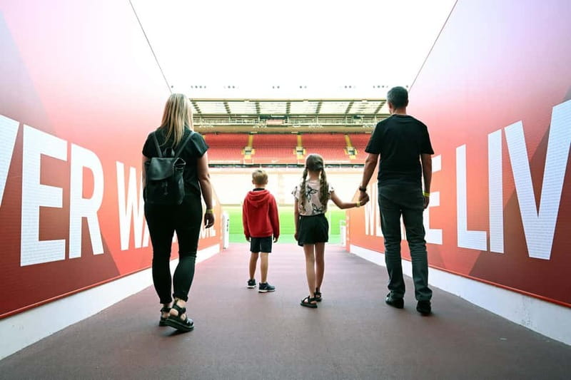 Liverpool: Liverpool Football Club Museum and Stadium Tour - Visiting the Home Team Dressing Room
