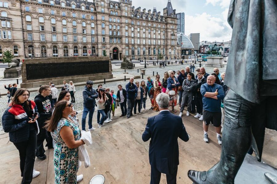 Liverpool: Official Peaky Blinders Coach Tour of Merseyside - The essential details at a glance