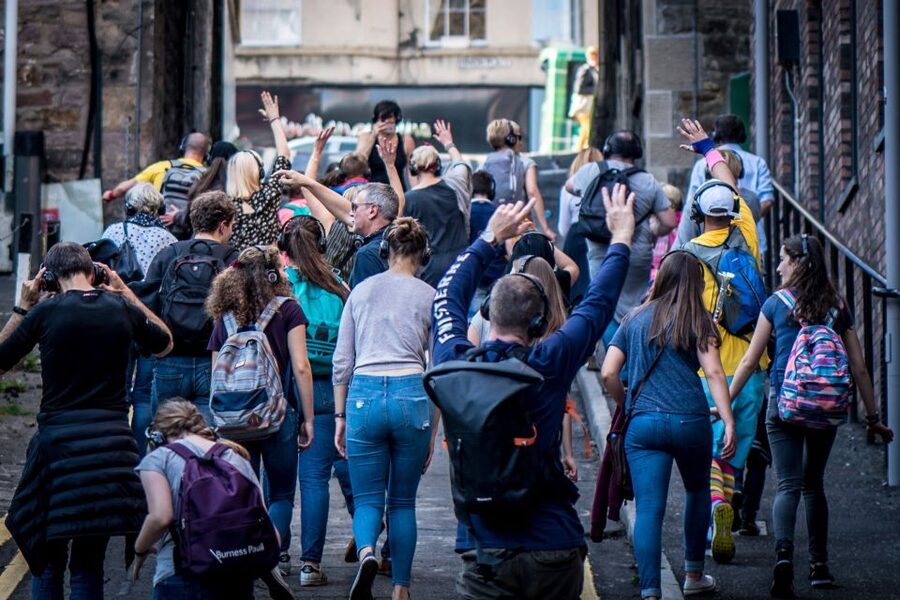 Liverpool: Silent Disco Adventure Tour - The first steps: from hesitation to participation