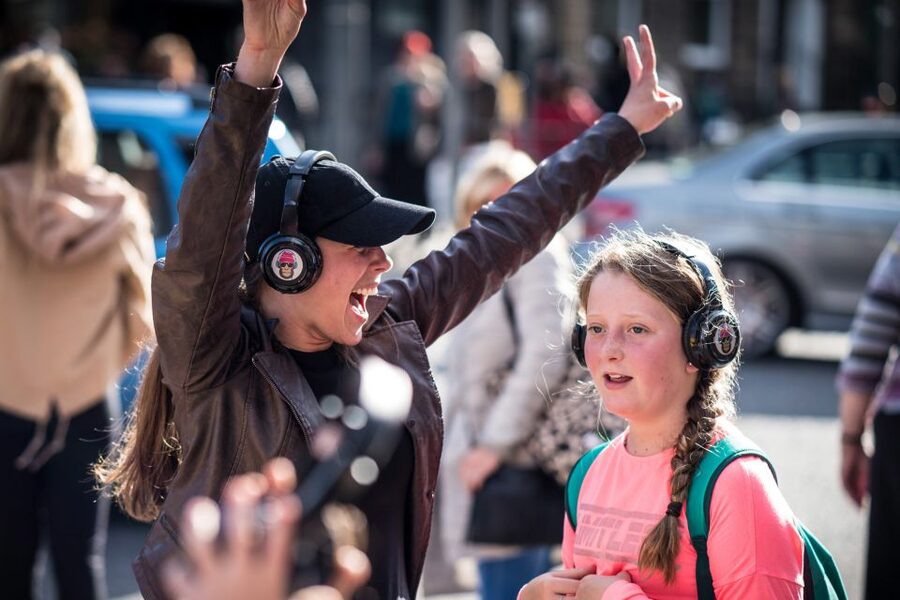 Liverpool: Silent Disco Adventure Tour - How the group atmosphere affects the experience