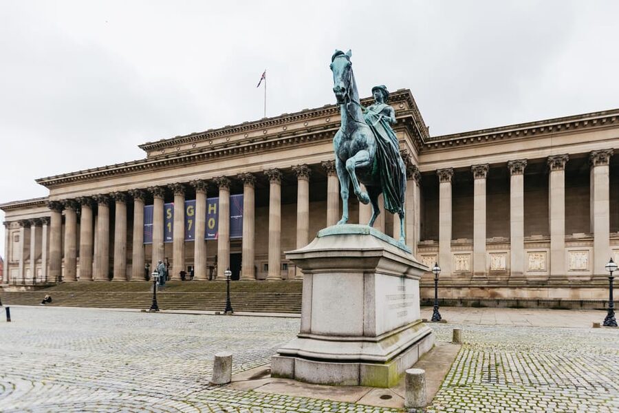 Liverpool: The Beatles and Cavern Quarter Walking Tour - The included sightseeing app and extra Beatles stops