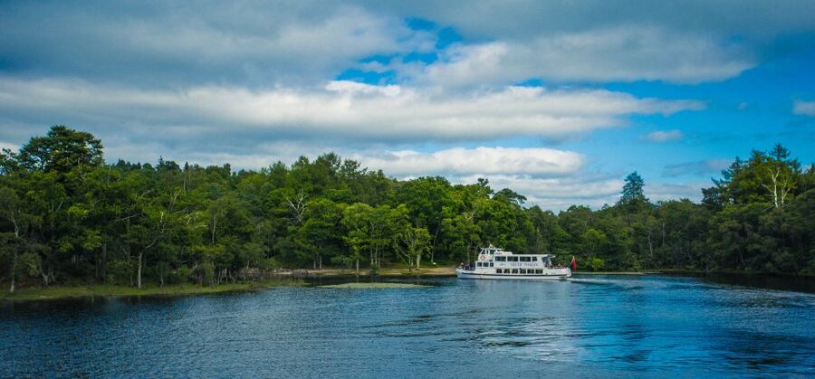 Loch Lomond: Island Discovery 2-Hour Cruise - Continuing toward Luss