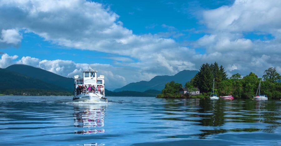 Loch Lomond: Island Discovery 2-Hour Cruise - A bar, hot drinks, and the practical comforts