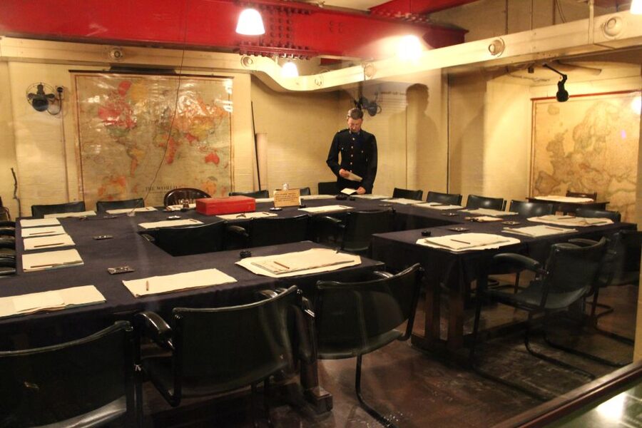 London: 30 Top Sights and Churchill War Rooms Tour - Whitehall, Downing Street, and Parliament