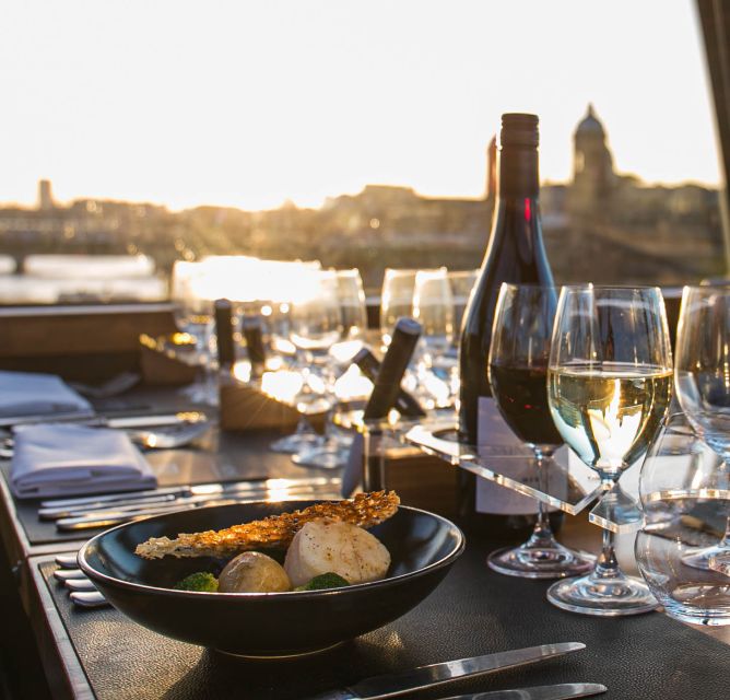 London: 4 Course Lunch Tour by Luxury Coach Bustronome - Glass-roof views and the weather question