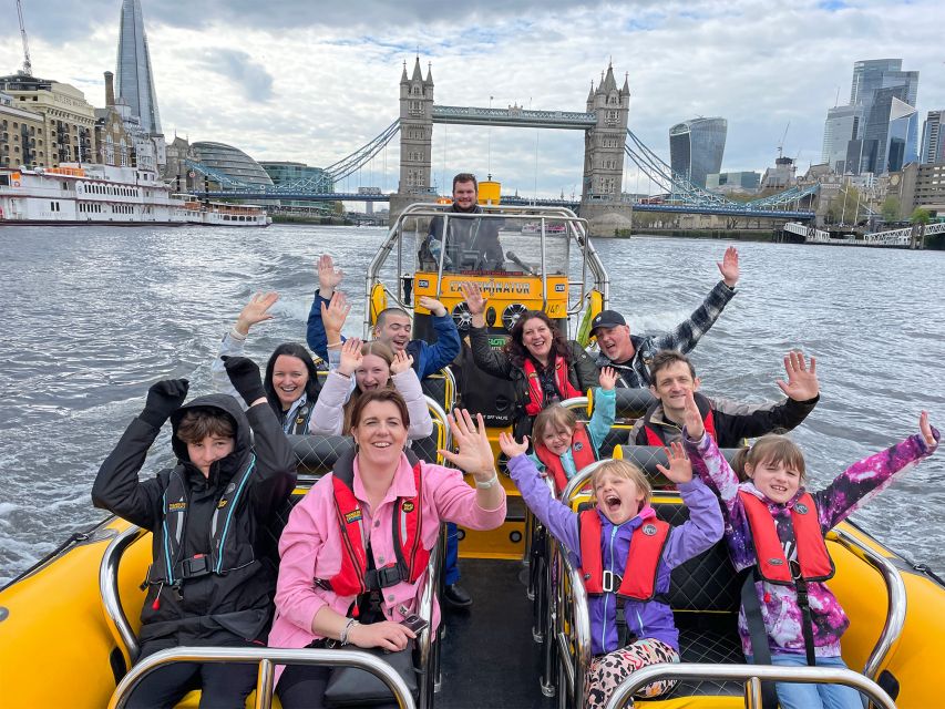 London: 70-Minute Thames Barrier Speedboat Tour - Commentary, crew, and the small-boat advantage