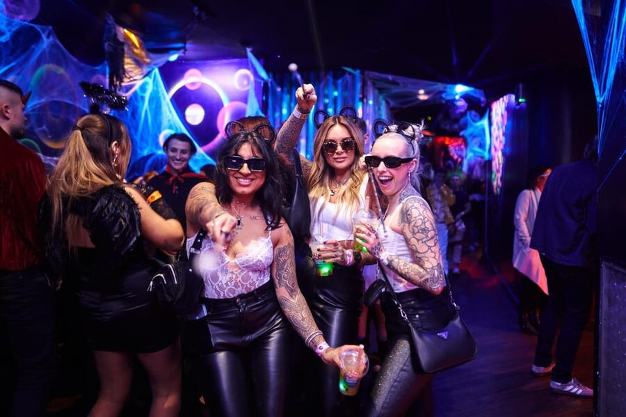 London: Bar and Club Crawl to 5 Central London Venues - Piccadilly Circus: Moving Through London’s Nightlife Core