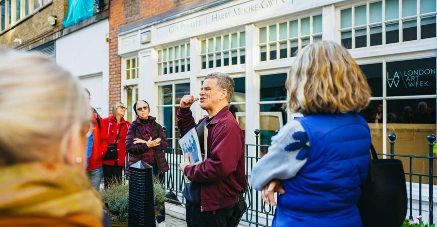 London: Beatles and Abbey Road Tour with Richard Porter - Taking the Tube to Abbey Road Studios