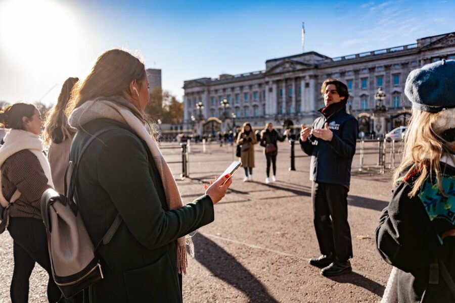 London: Best Landmarks Walking Tour - Whitehall, Pall Mall, and London’s theater streets