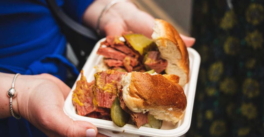 London: Brick Lane, Shoreditch & Spitalfields Food Tour - The guides make the history stick