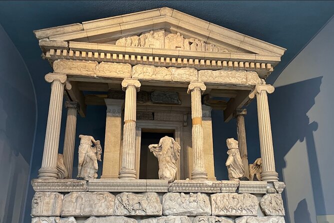 London: British Museum Audio Guide & Small Group Entry - Getting the audio guide working