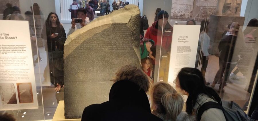 London: British Museum Tour with Archaeologist Guide - Entering a museum too large for one visit
