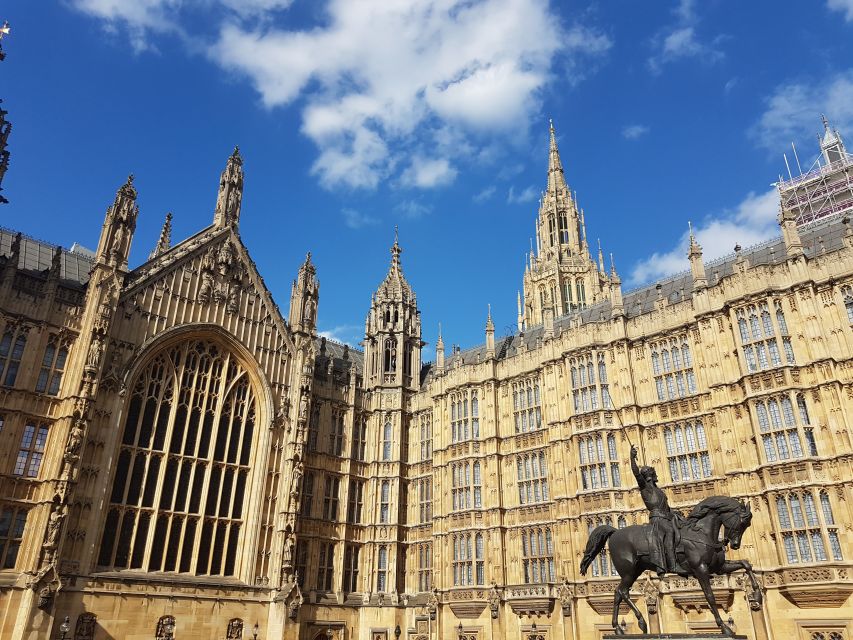 London: British Royalty Walking Tour - A three-hour introduction to royal London