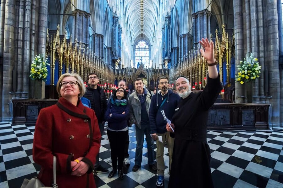 London: Buckingham, Big Ben & Westminster Abbey Tour - Watching the Changing of the Guard