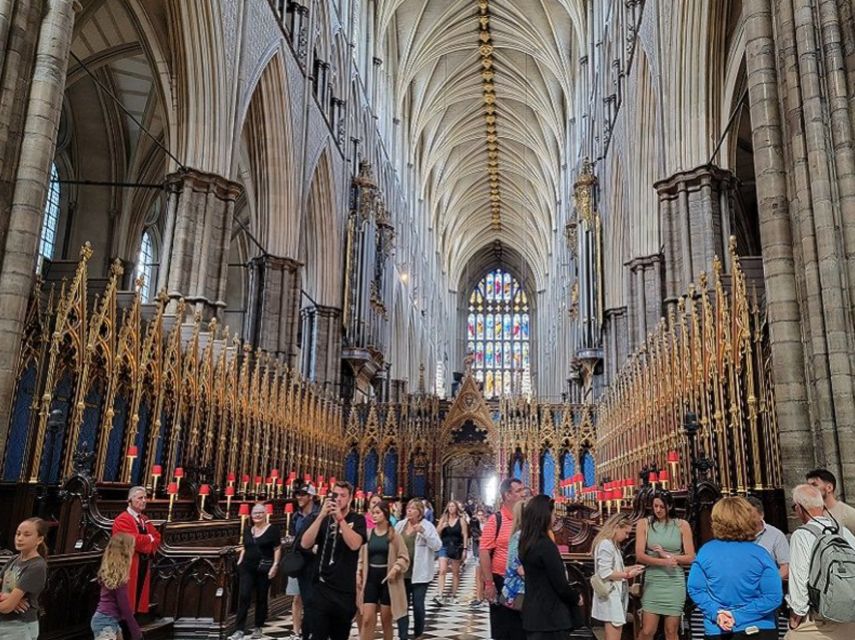 London: Buckingham, Big Ben & Westminster Abbey Tour - Walking through St. James’s Park