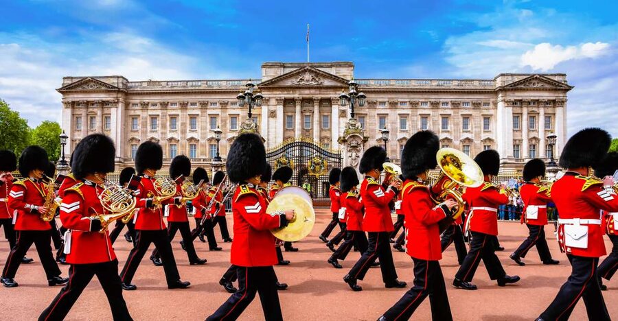 London: Buckingham Palace Entry & Changing of the Guard Tour - Should you book it?