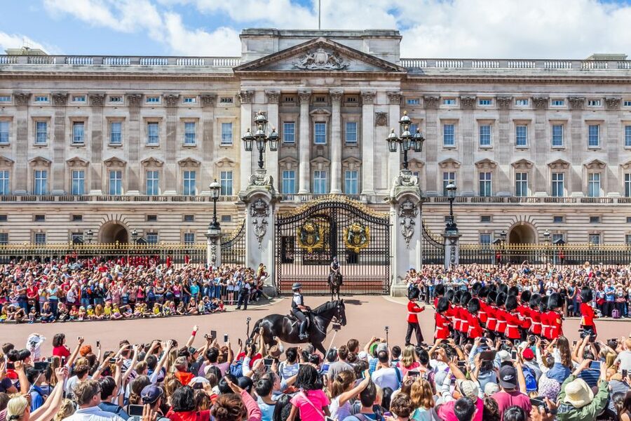 London: Buckingham Palace Entry & Changing of the Guard Tour - Who should book this Buckingham Palace tour?