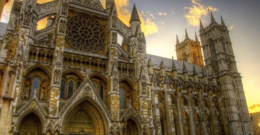 London: Buckingham Palace, Westminster Abbey & Big Ben Tour - London’s grandest sights in five useful hours