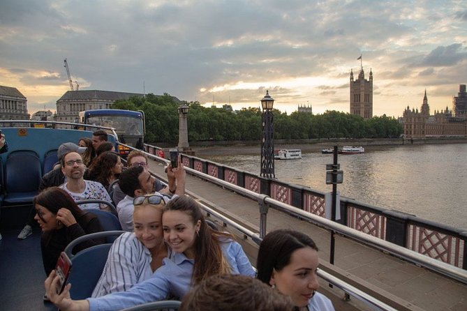 London by Night Sightseeing Open Top Bus Tour with Live Guide - Why a night bus is a smart first look at London