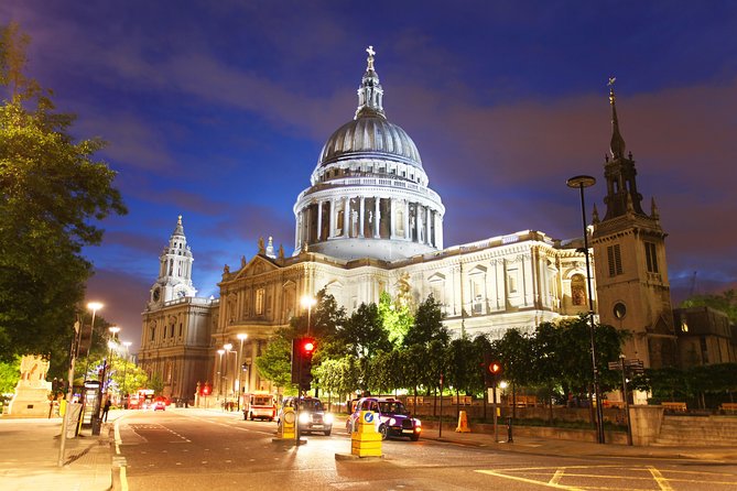 London by Night Sightseeing Open Top Bus Tour with Live Guide - The live guides make or break the ride