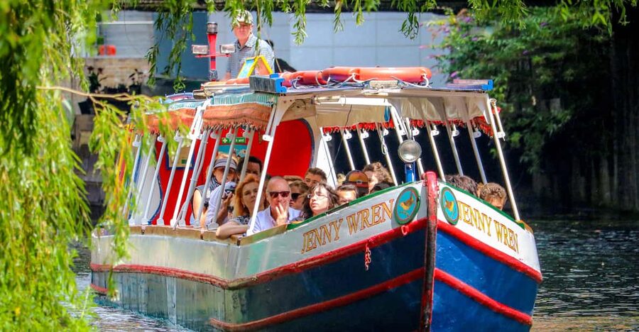 London: Canal Boat Ride on Camden Lock - Should you book the Jenny Wren ride?