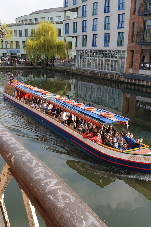 London: Canal Boat Ride on Camden Lock - Through the tunnel toward Little Venice