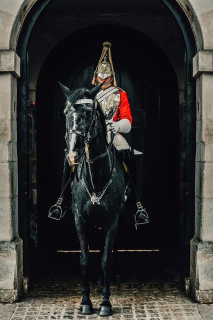 London: Changing of the Guard Experience and Landmarks Tour - Why this two-hour London walk works