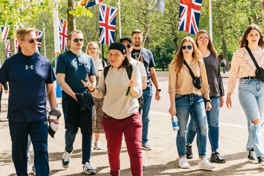 London: Changing of the Guard Tour by Buckingham Palace - Optional Royal Mews and King’s Gallery visits