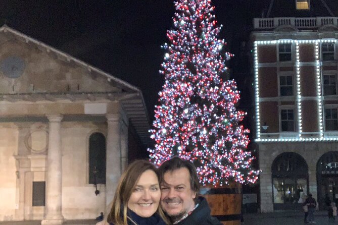 London Christmas Lights Guided Tour by Cab - Trafalgar Square Adds Tradition and Meaning