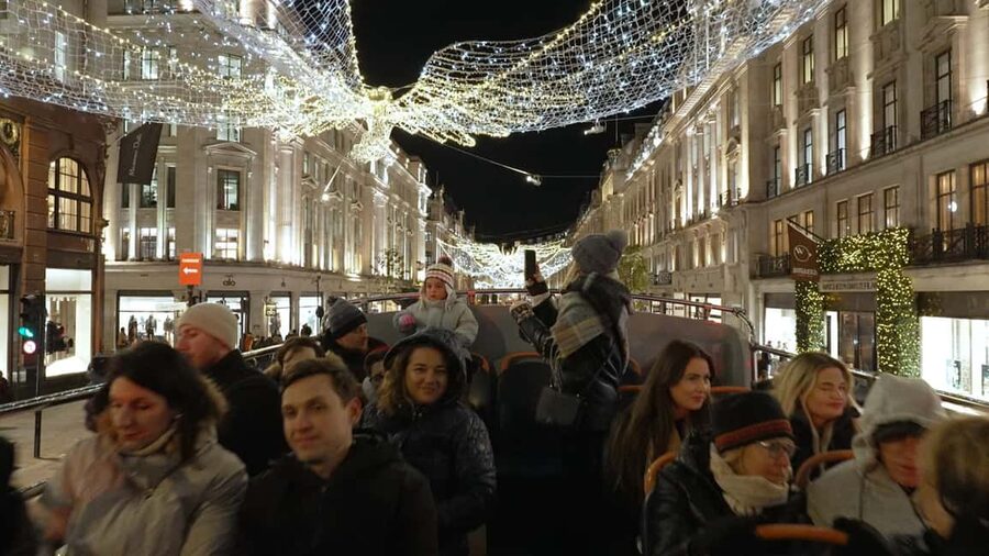 London: Christmas Lights Nighttime Bus Tour with Live Guide - Open-top comfort, cold weather, and traffic